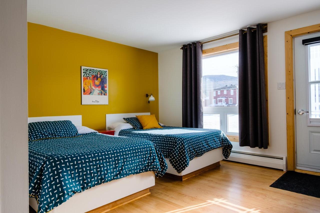Auberge De Jeunesse Le Camp De Base LʼAnse-Saint-Jean Εξωτερικό φωτογραφία